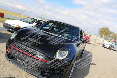 media/Mar-30-2025-Speed Ventures (Sun) [[39e6b1441d]]/Yellow/Grid/